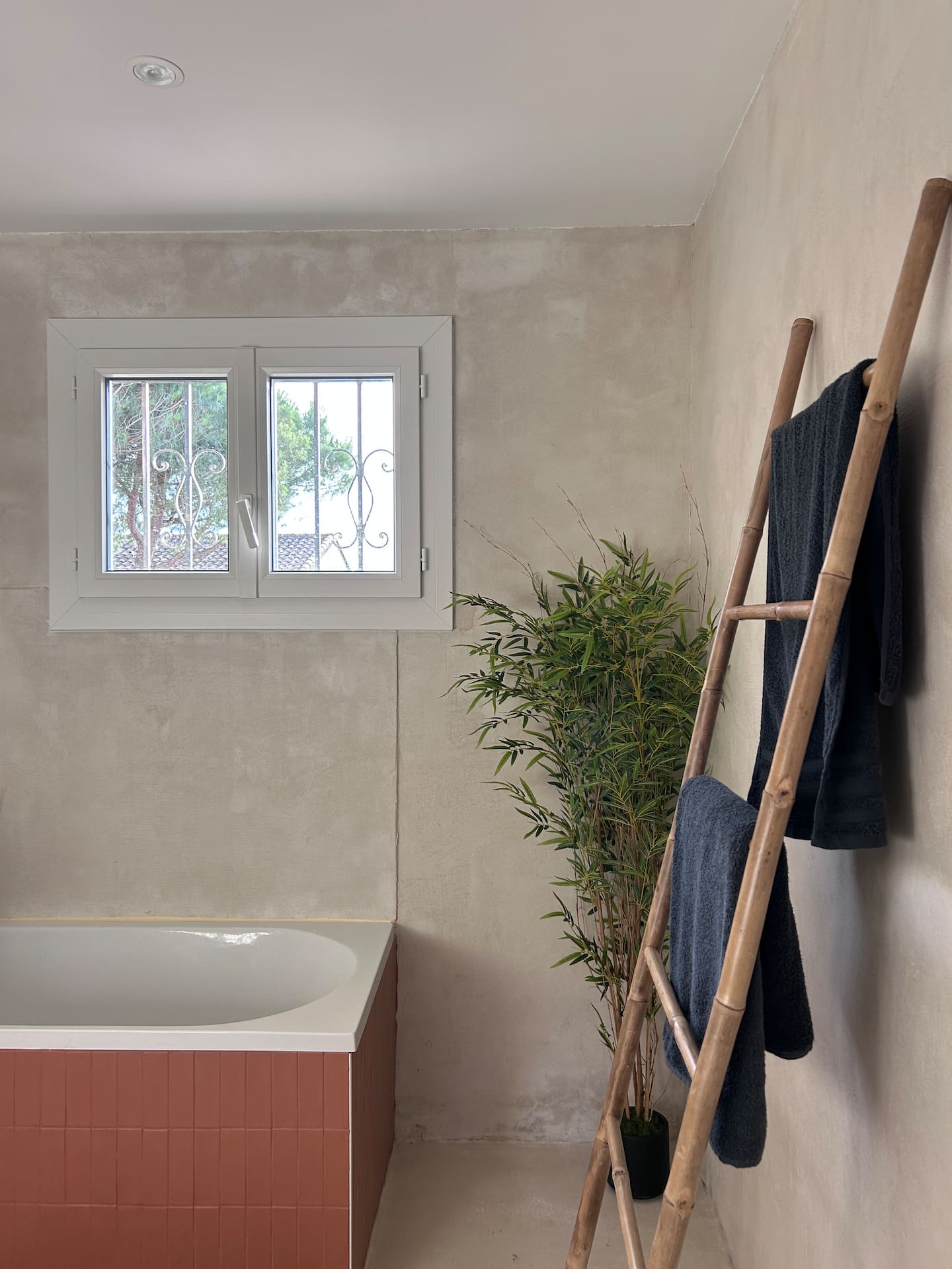 Salle de bains, vue 2